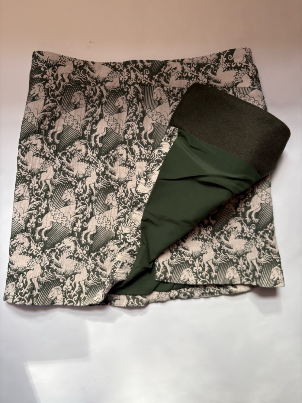 Tory Burch Green and White print Jacket with Dark faux fur collar and mini skirt - Picture 8 of 13